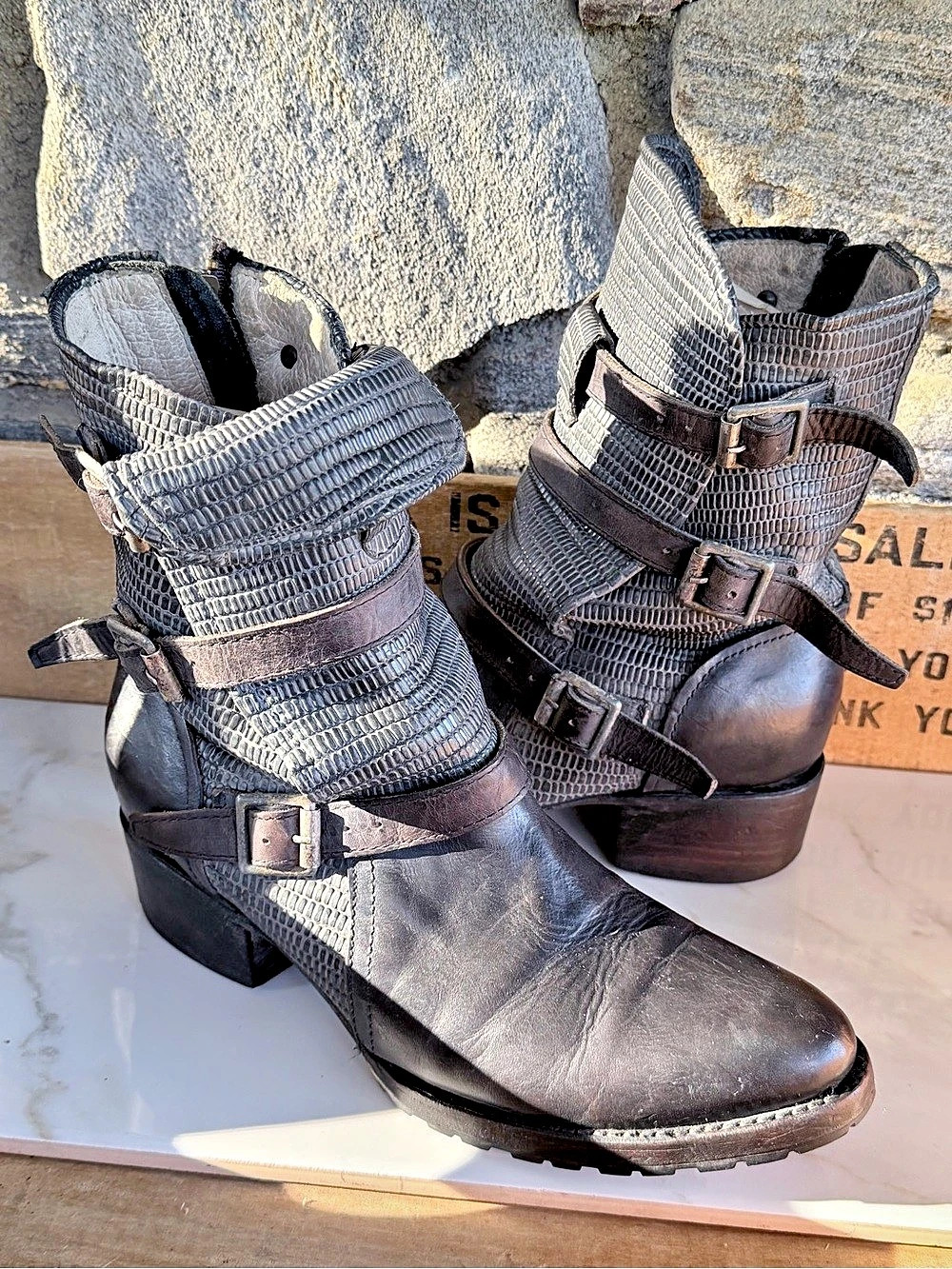 RARE Freebird by Steven Apex Moto Boots - Navy Multi - Size 9